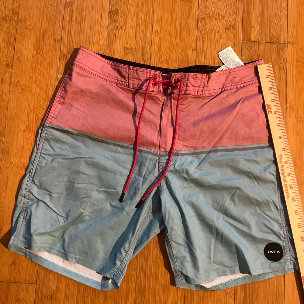 RVCA board shorts 31”. Good condition.